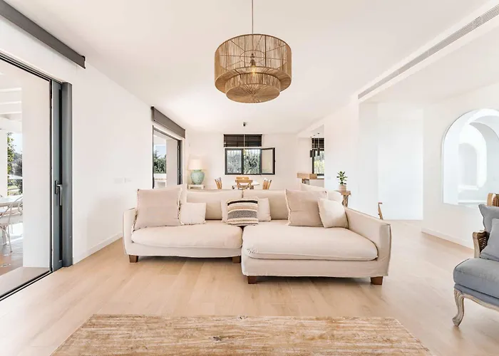 Вилла Capricho Front Golf Pool Views